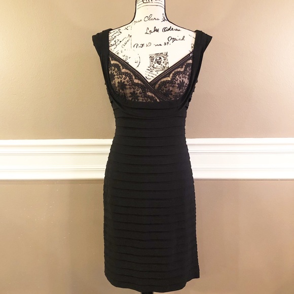 Adrianna Papell Dresses & Skirts - Adrianna Papell Dress, Size 12